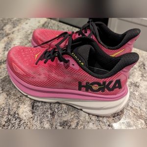 Hoka Clifton 9